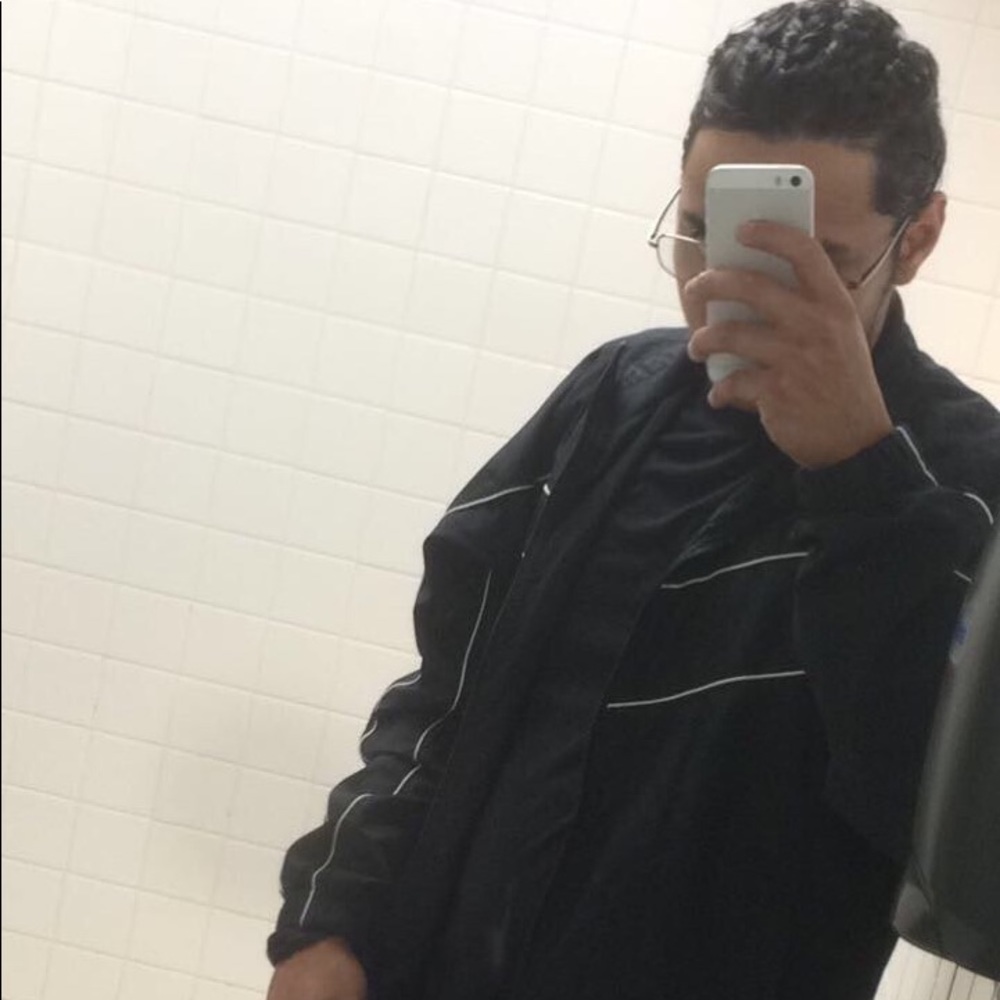 Meet your Posher, Dickson